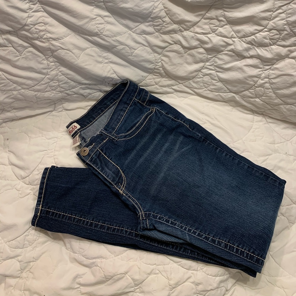 Mudd skinny jeans.